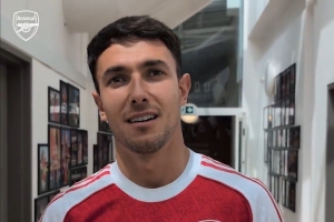 祖比门迪：最喜欢的阿森纳球员是法布雷加斯，希望在这里赢得奖杯