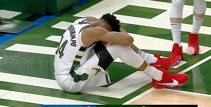 PG模拟器-对手核心巨头全缺席，仍惨败33分，所有人都理解你要交易离开的心|森林狼|雄鹿|扬尼斯-阿德托昆博|鲍比-波蒂斯|密尔沃基雄鹿队_新浪体育_新浪新闻